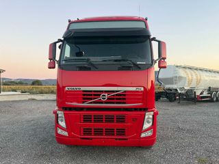 Volvo 2012-thumb-2