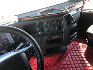 Volvo 2012-thumb-8