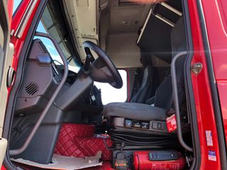 Volvo 2012-thumb-11