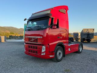Volvo 2012-thumb-20