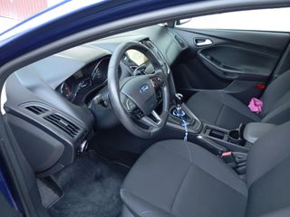Ford Focus 2016-thumb-7