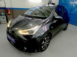 Toyota Aygo 2020 X-PLAY "TEAM D"