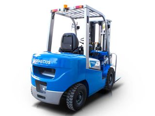 Graecus 2026 Κλάρκ 2.0Τ diesel | Triplex 4500mm | Υδραυλική πλάγια μετ...-thumb-7