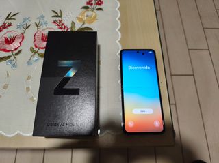 Πωλείται Samsung galaxy z flip 3.
