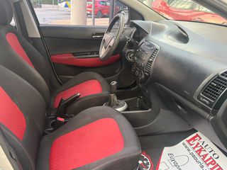 Hyundai i 20 2009-thumb-20