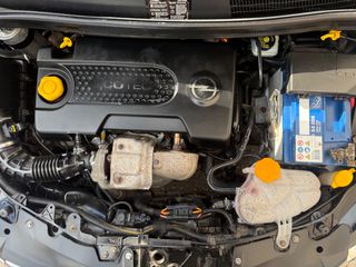 Opel Corsa 2011-thumb-24