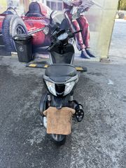 Piaggio Beverly 350 2012 Sport Touring-thumb-3