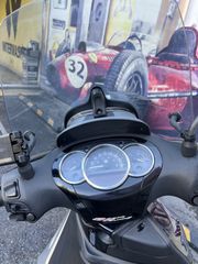 Piaggio Beverly 350 2012 Sport Touring-thumb-6