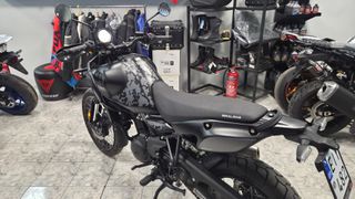 Royal Enfield Himalayan 2026 450 MANA BLACK-thumb-7