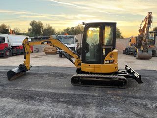 Mini Excavator CAT 2015