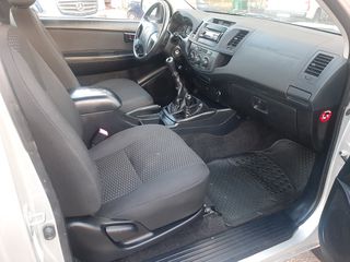 Toyota Hilux 2014 ΕΠΩΛΗΘΗ-thumb-52