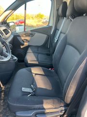 Renault Trafic 2018-thumb-1