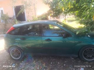 Ford Focus 2000-thumb-2