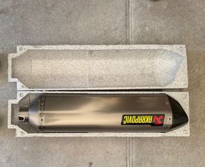 Εξάτμιση akrapovic tmax 530