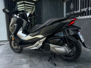 Honda Forza 300 2019-thumb-5