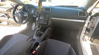 Volkswagen Scirocco 2011 R LINE-thumb-17