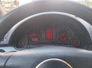 Audi A4 2001-thumb-5
