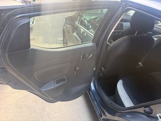 Nissan Micra 2019-thumb-9