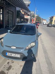 Ford Fiesta 2010 TITANIUM