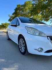 Peugeot 208 2012 1.2 PURETECH 82 ALLURE