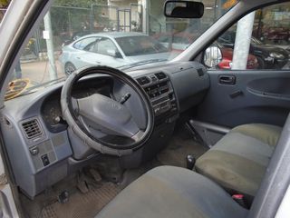 Κλούβα Toyota 2000 HIACE-thumb-8