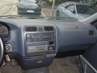 Κλούβα Toyota 2000 HIACE-thumb-7