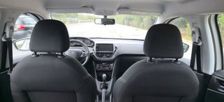 Peugeot 208 2017 1.6_Diesel-thumb-39