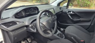 Peugeot 208 2017 1.6_Diesel-thumb-17