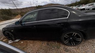 Bmw 520 2004 E60-thumb-1