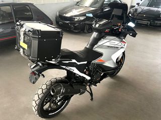 KTM 1290 Super Adventure 2023 S V2-thumb-8