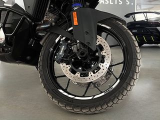 KTM 1290 Super Adventure 2023 S V2-thumb-11