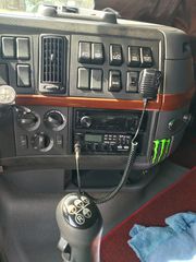 Volvo 2004-thumb-8