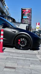 Tesla Model 3 2024 PERFORMANCE-thumb-1