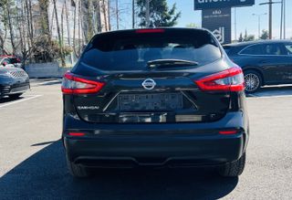 Nissan Qashqai 2018-thumb-2