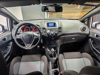 Ford Fiesta 2016 ST 182-thumb-9