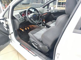 Ford Fiesta 2016 ST 182-thumb-10