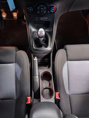 Ford Fiesta 2016 ST 182-thumb-13
