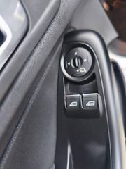 Ford Fiesta 2016 ST 182-thumb-15