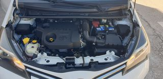 Toyota Yaris 2014-thumb-15