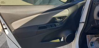 Toyota Yaris 2014-thumb-14