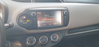 Toyota Yaris 2014-thumb-8