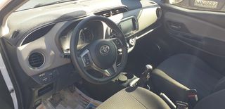 Toyota Yaris 2014-thumb-7