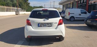 Toyota Yaris 2014-thumb-5