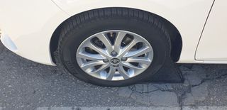 Toyota Yaris 2014-thumb-21