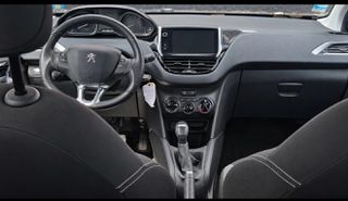 Peugeot 208 2016 1.2 puretech style-thumb-5