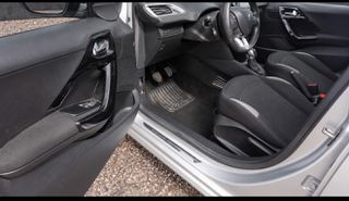 Peugeot 208 2016 1.2 puretech style-thumb-7