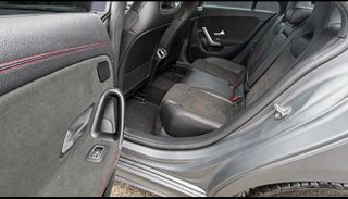 Mercedes-Benz CLA 180 2019 AMG LINE-thumb-8