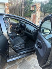 Toyota Yaris 2024-thumb-8