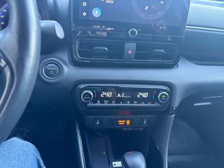Toyota Yaris 2024-thumb-15