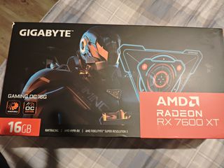 AMD Radeon RX 7600 XT 16GB